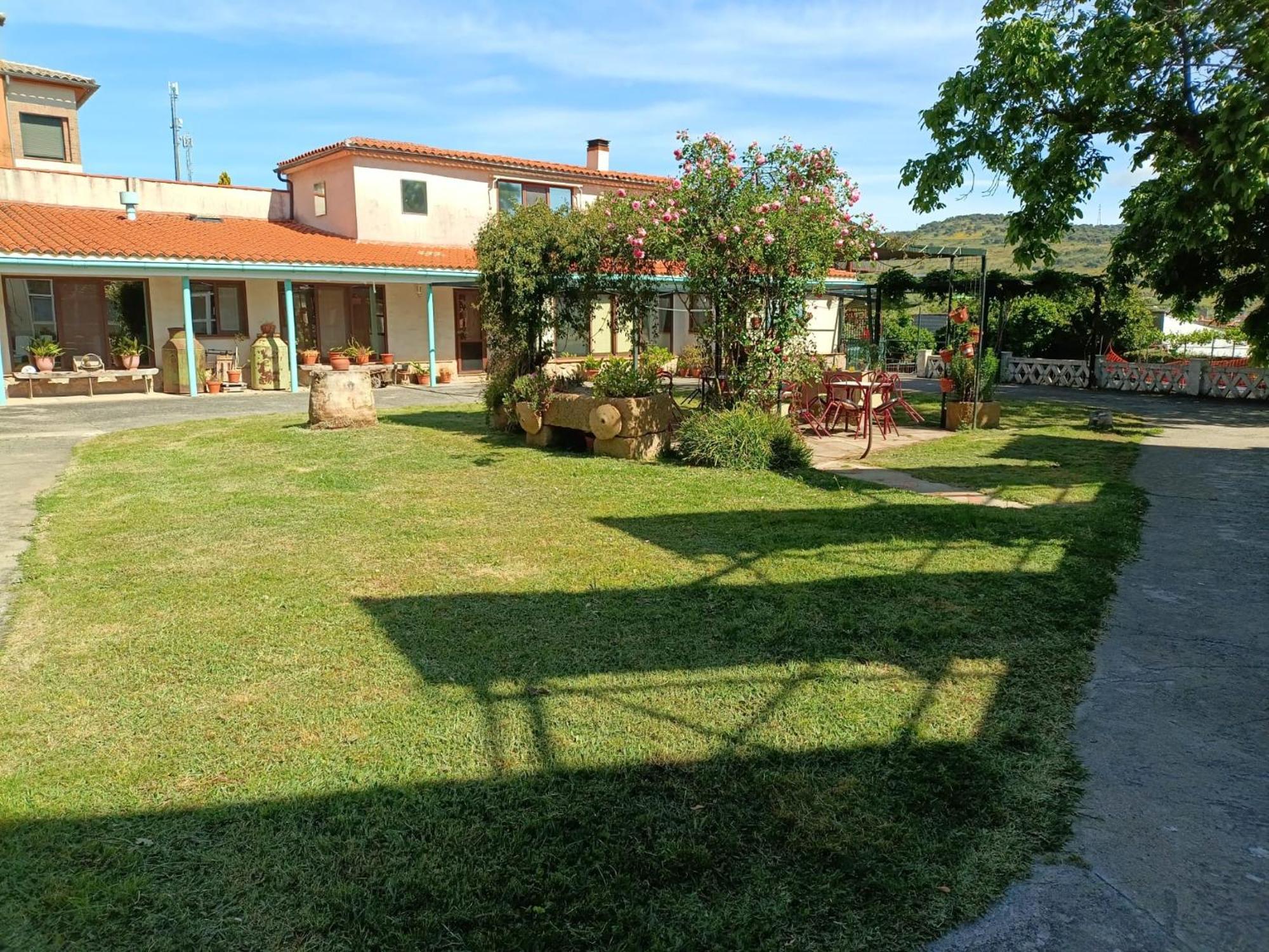 Casa Rural Del Corral マルパルティダ・デ・プラセンシア エクステリア 写真